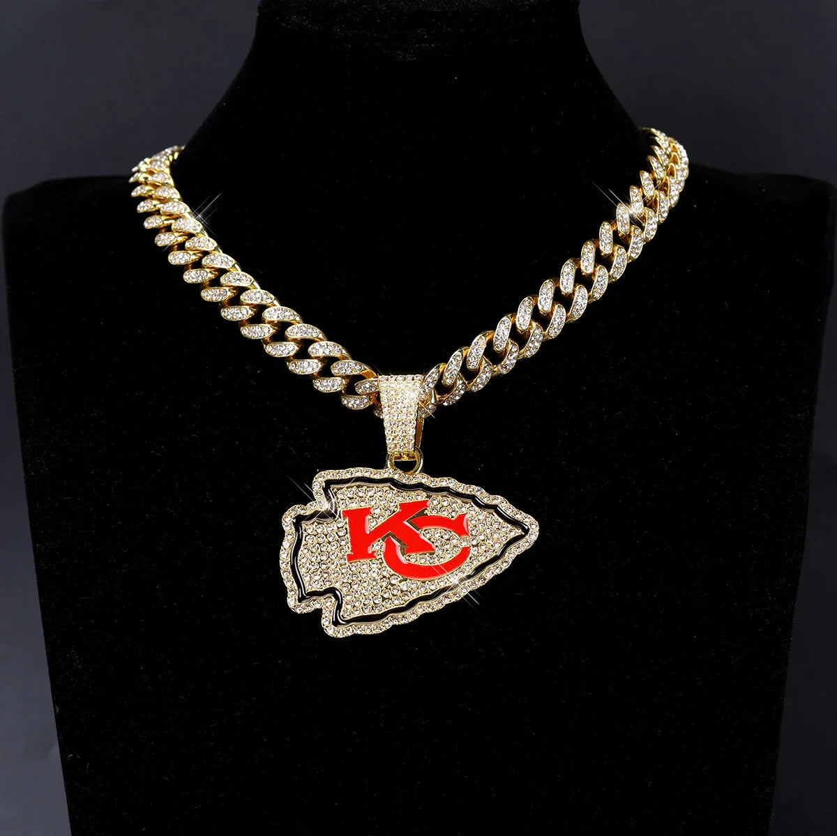 Sports Customized LOGO Pendant Necklace with Iced Out Cuban Chains for Football Fans Birthday Gifts