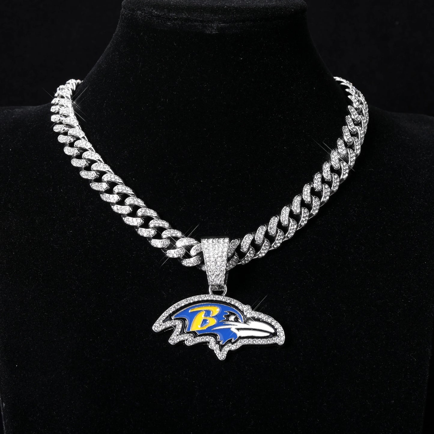Sports Customized LOGO Pendant Necklace with Iced Out Cuban Chains for Football Fans Birthday Gifts