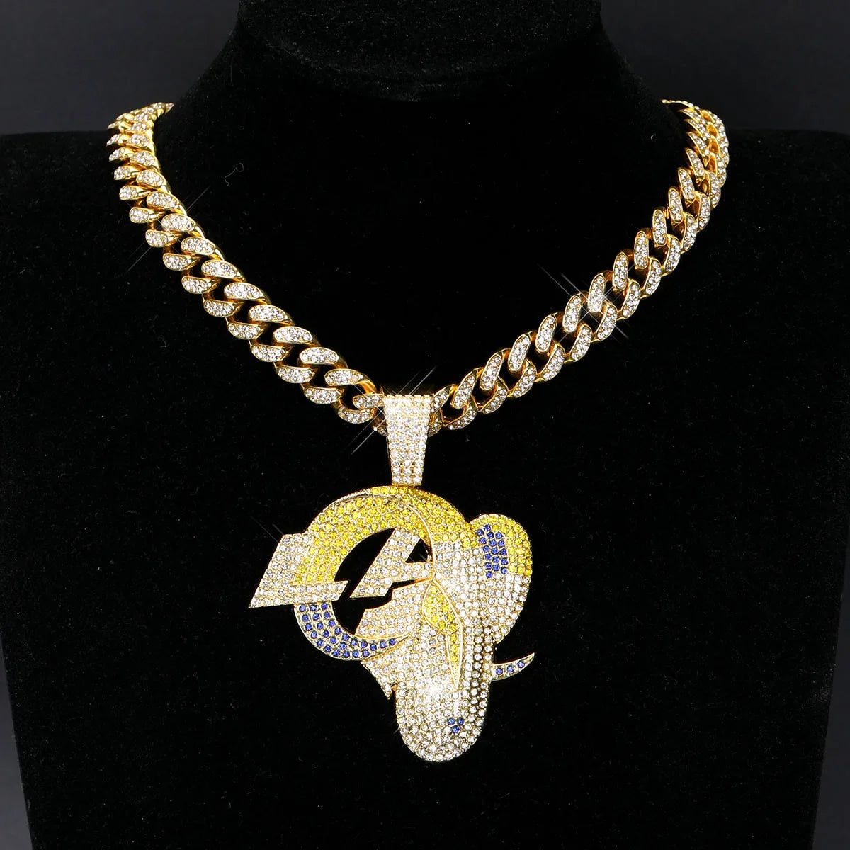 Sports Customized LOGO Pendant Necklace with Iced Out Cuban Chains for Football Fans Birthday Gifts