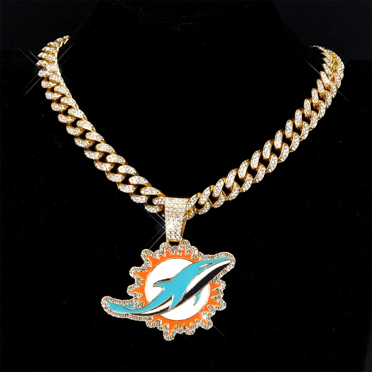 Sports Customized LOGO Pendant Necklace with Iced Out Cuban Chains for Football Fans Birthday Gifts